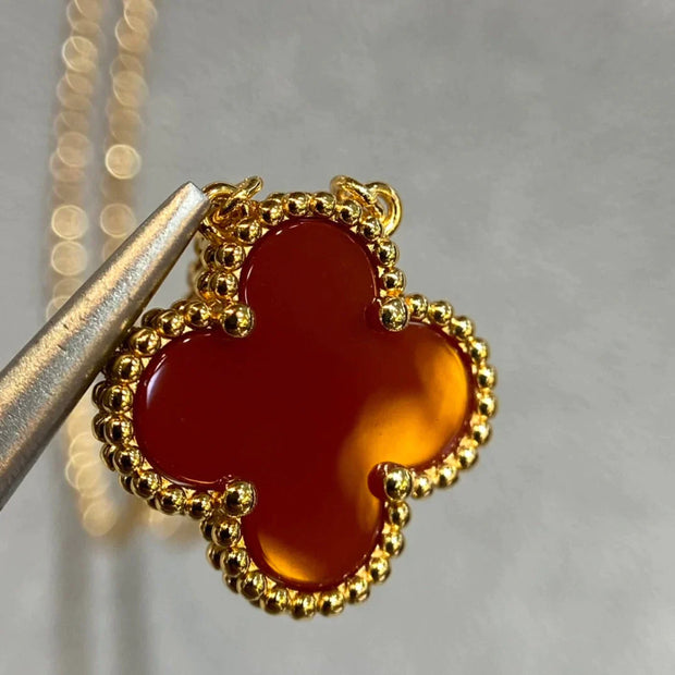 CLOVER PENDANT CARNELIAN NECKLACE