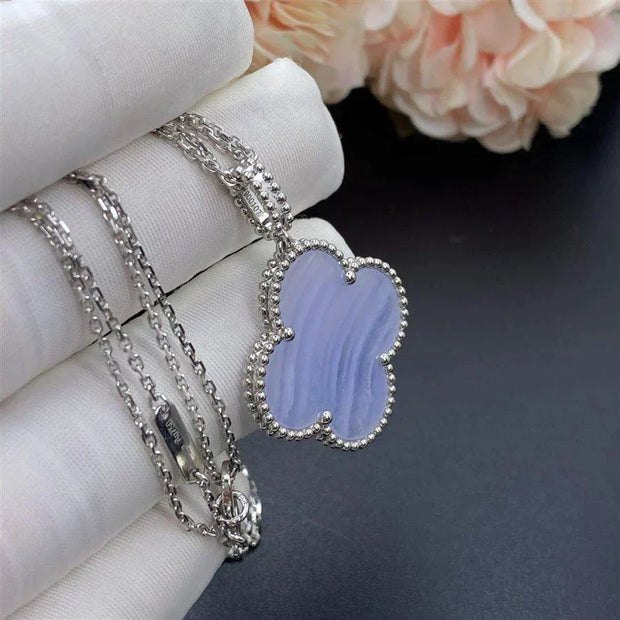 CLOVER SILVER CHALCEDONY BIG CLOVER NECKLACE